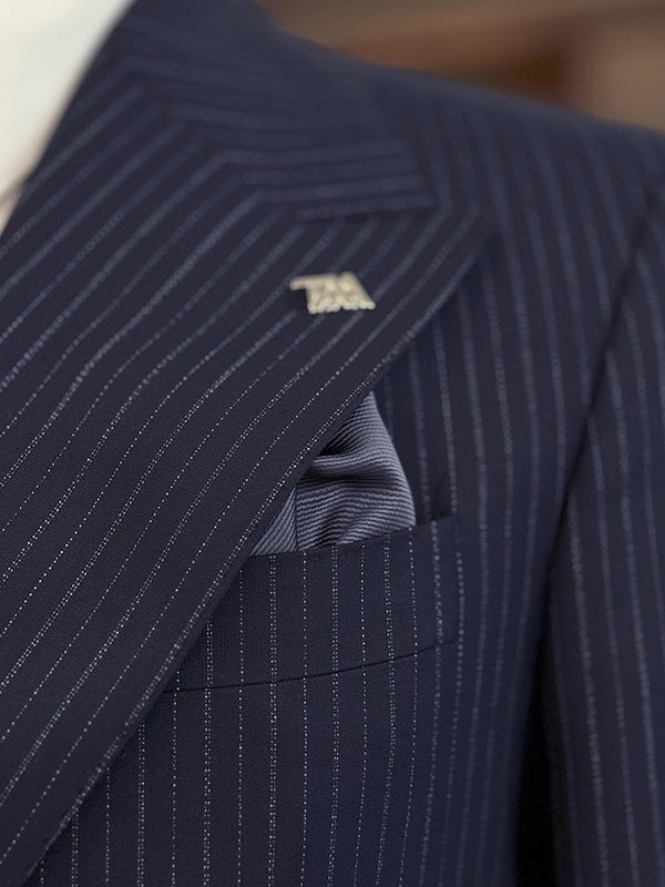 Black striped 2-piece double-breasted Peak Lapel suit