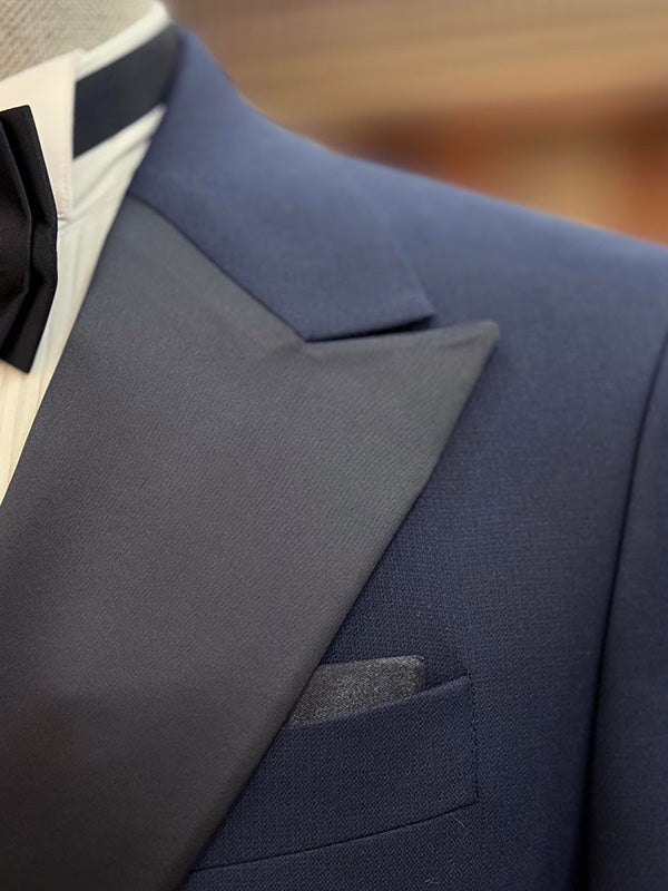 Navy blue 2-piece double-breasted Peak Lapel suit