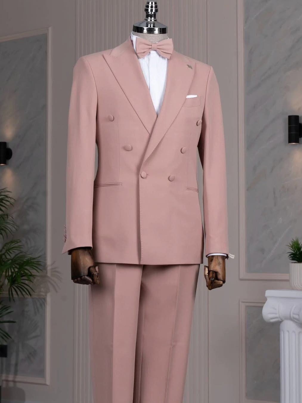 Men’s Pink Peak Lapel Double-Breasted Business & Prom Suit
