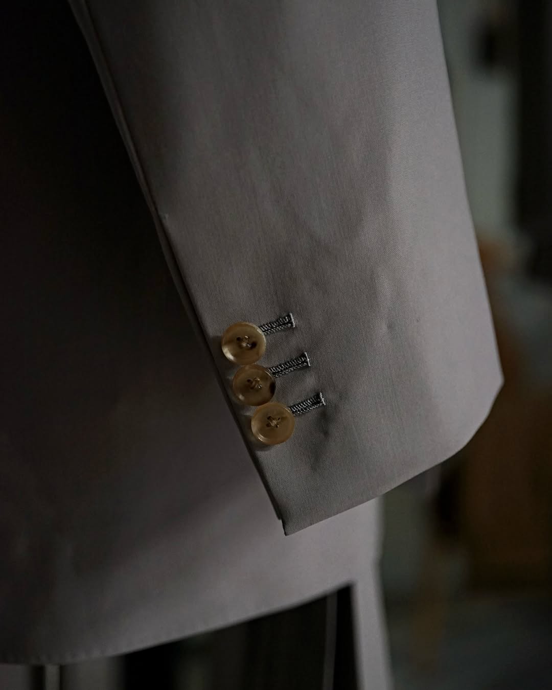 Dark Gray 2 Piece Peak Lapel Double Breasted Suit