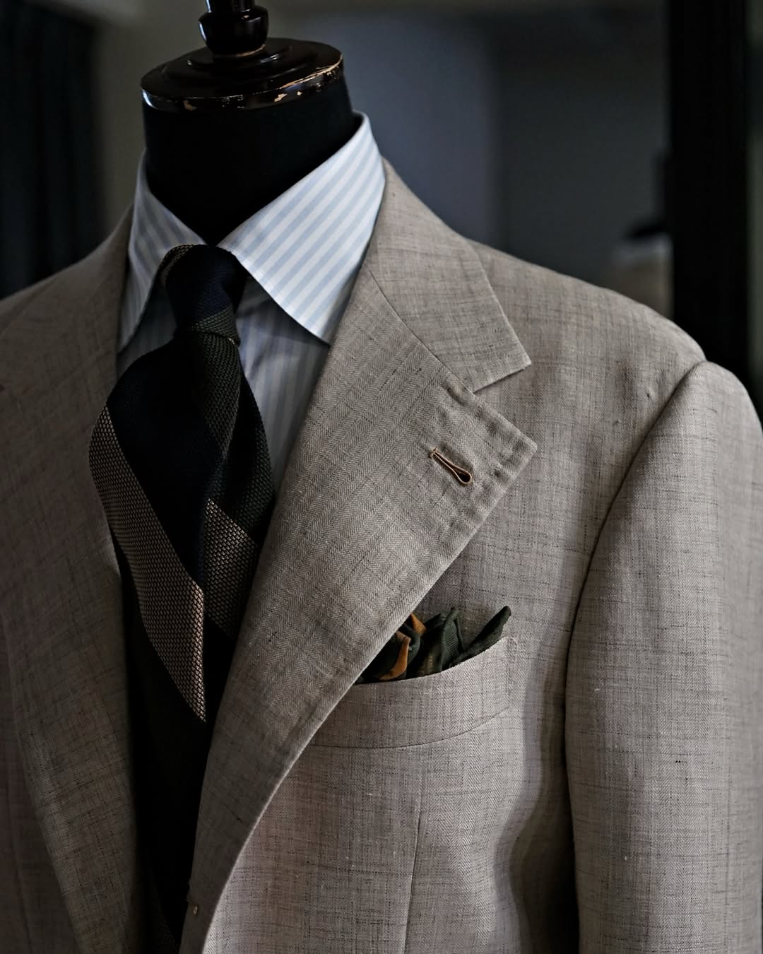 Grey 2 Piece Notch Lapel Single Breasted Suit