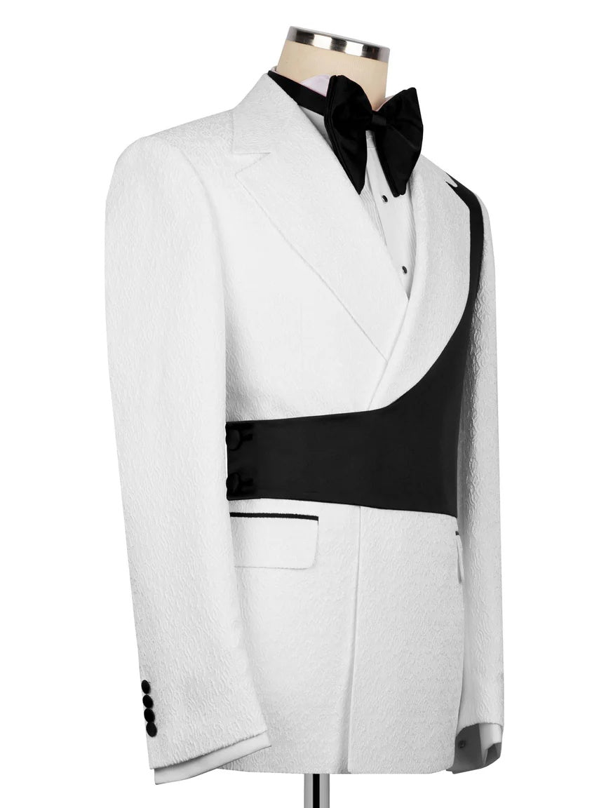 Chic Black and White Peak Lapel 2-Button 2-Piece Suit