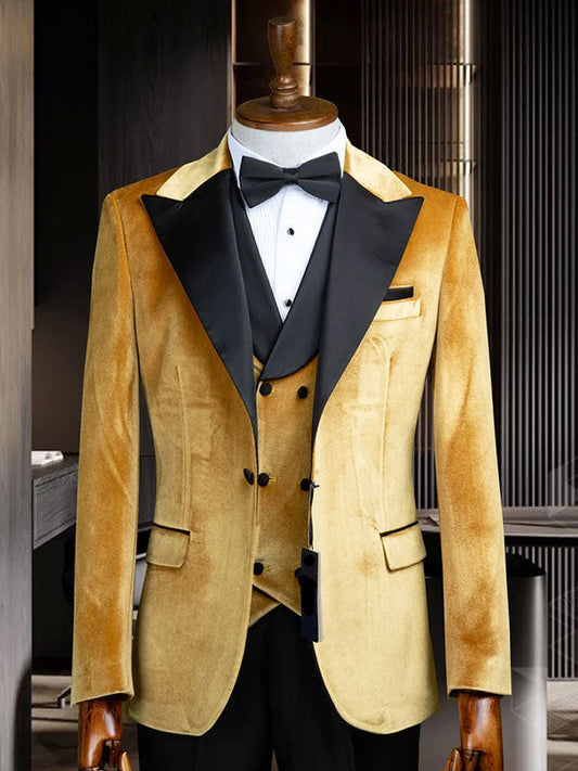 Golden 3-piece 1-button black Peak Lapel suit